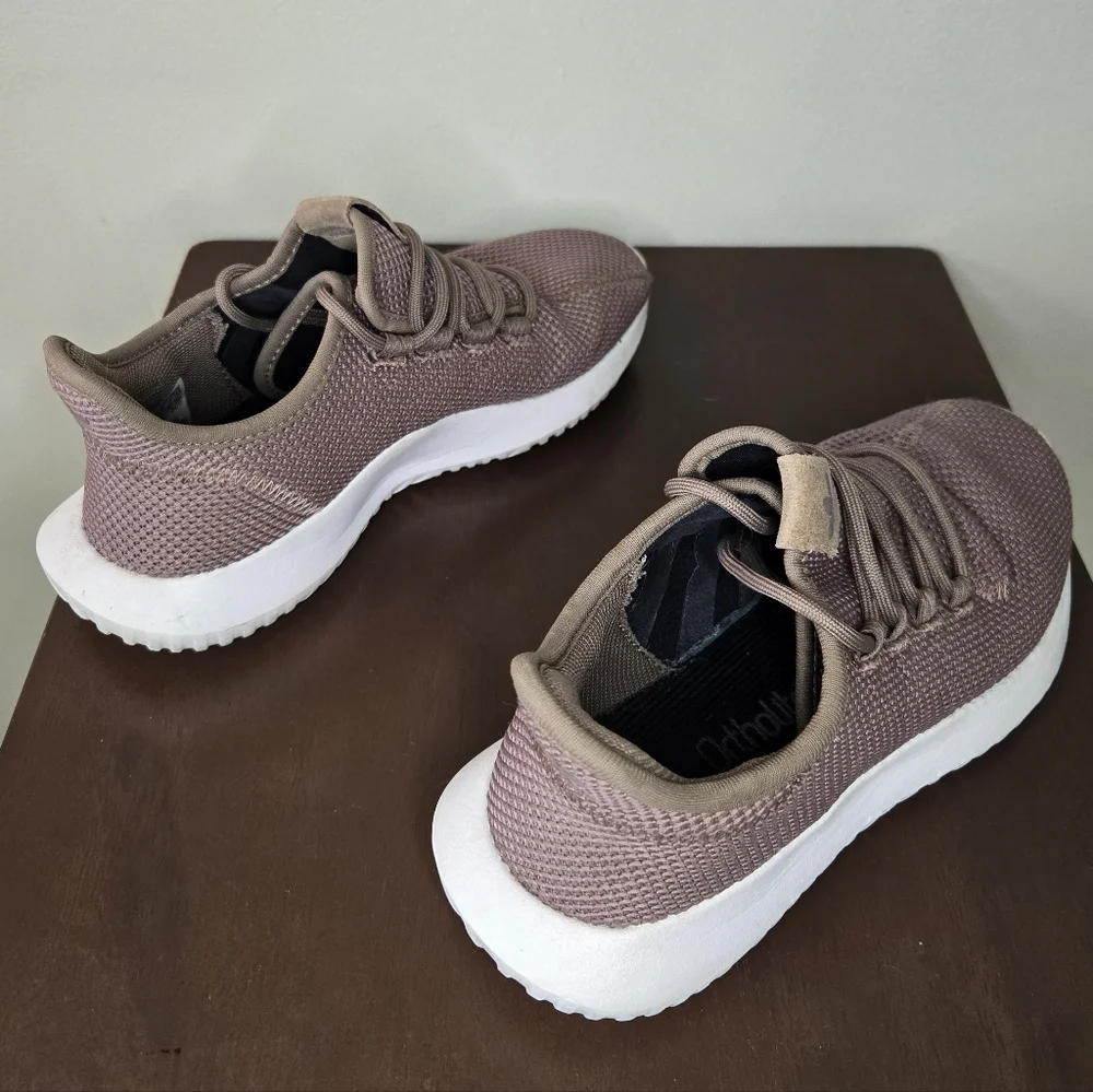 Adidas Knit Sneakers Boys 6 Womens 7.5 Taupe Athletic Shoes